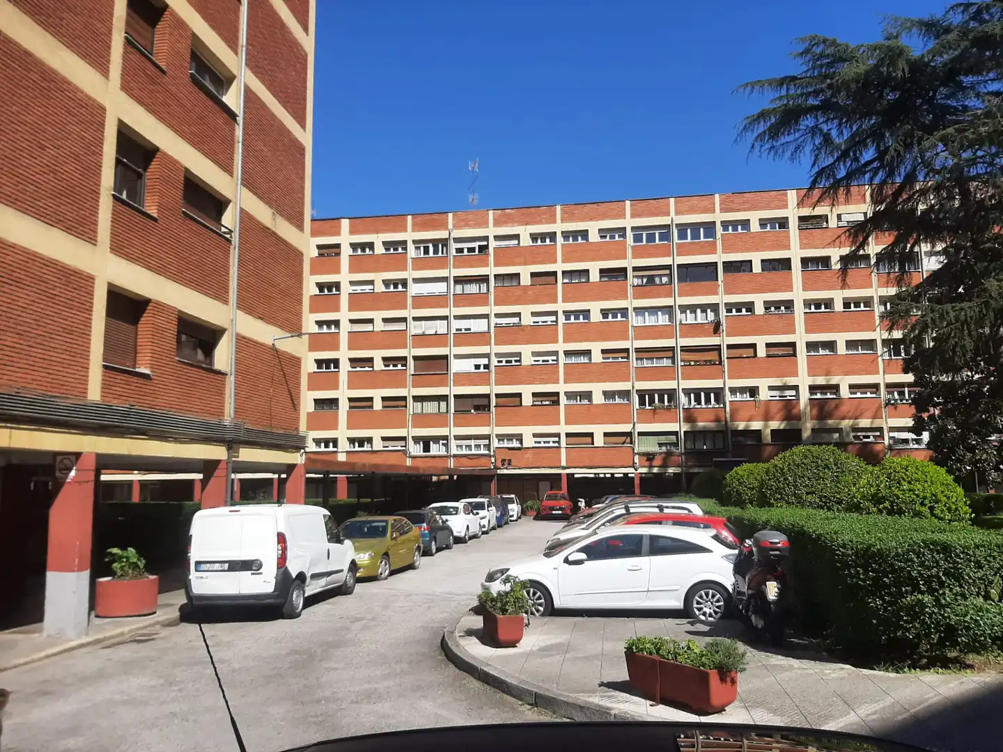 Vista exterior de Piso en venta en Oviedo  con Calefacción, Amueblado y Horno