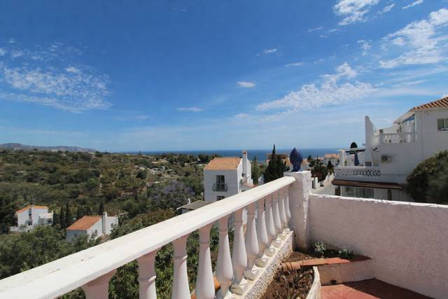 Casa-chalet en Venta en Nerja - Avenida CHIMENEA en Burriana