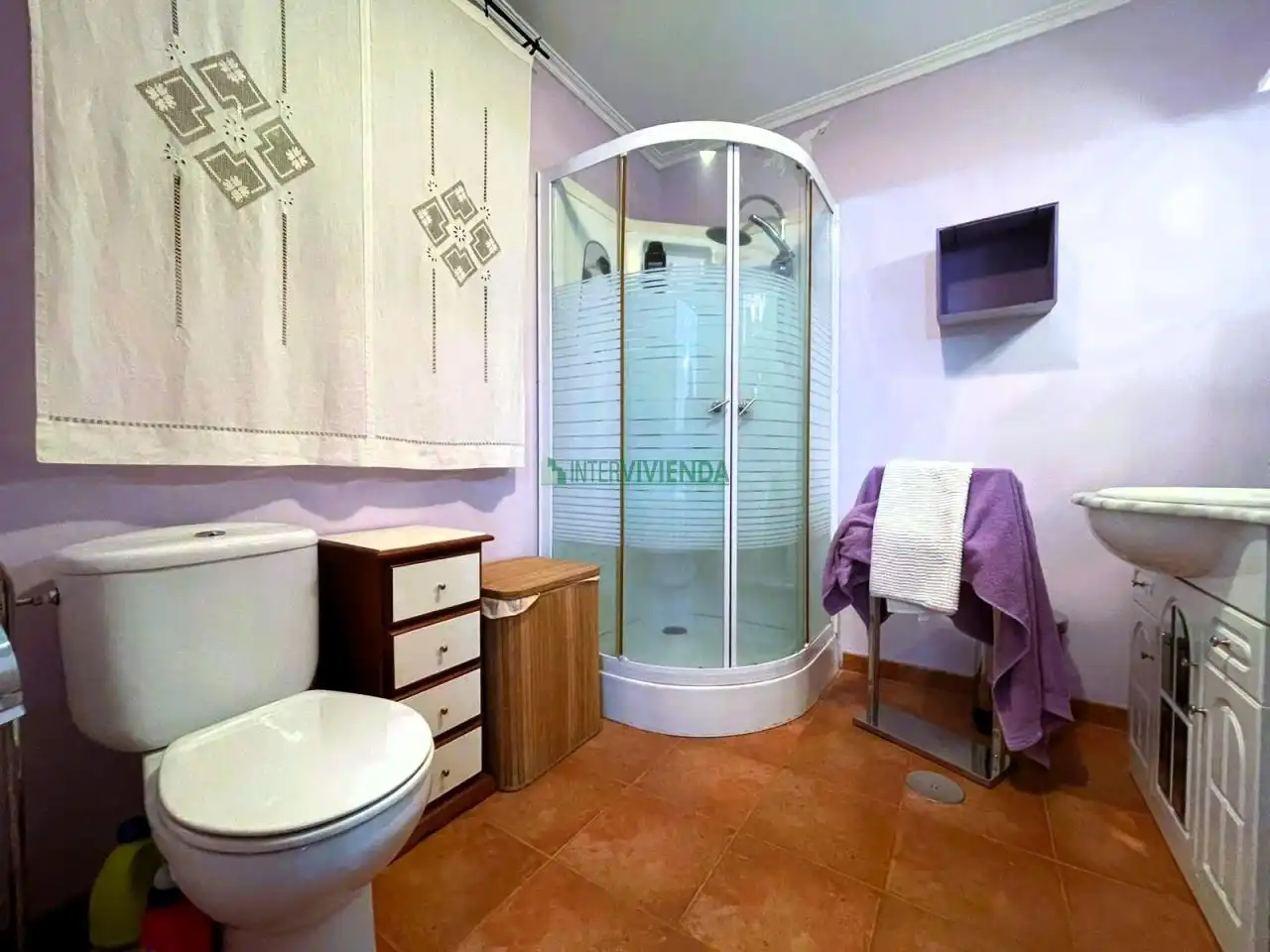 Bany de Casa o xalet en venda en Vigo  amb Calefacció, Jardí privat i Traster