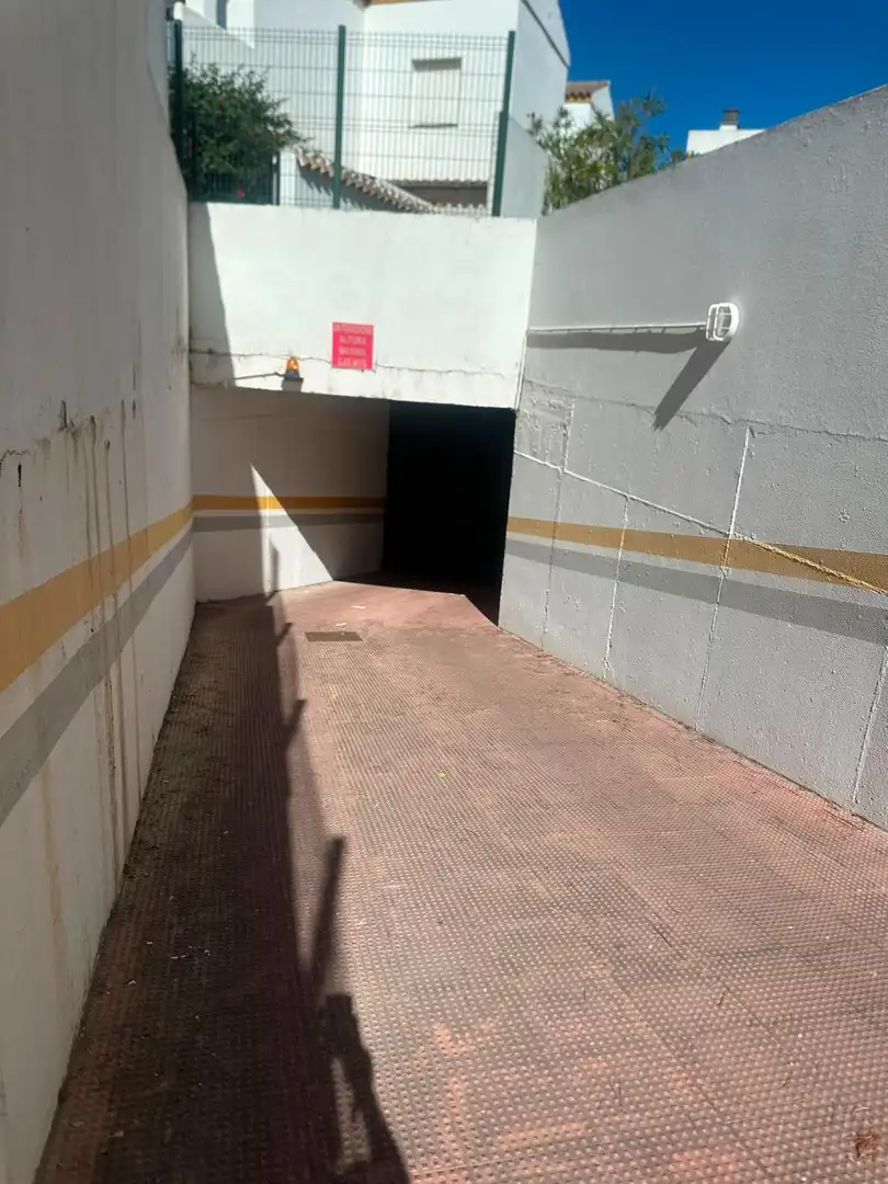 Parking de Casa adosada en venta en Chiclana de la Frontera