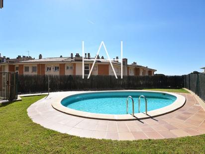 Swimming pool of Flat for sale in Sant Pol de Mar  with Air Conditioner, Heating and Terrace