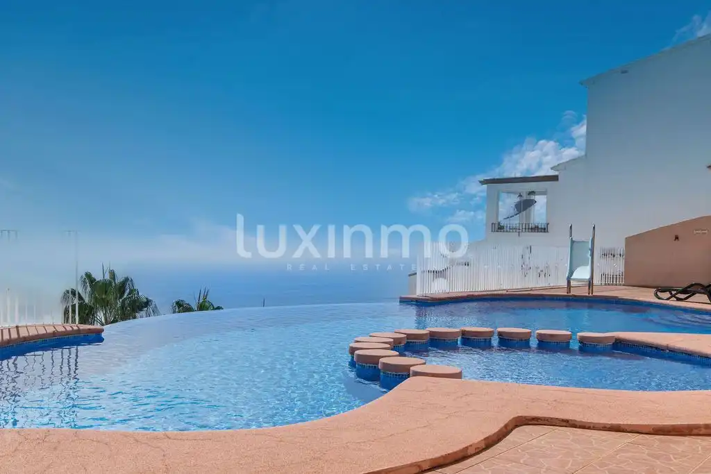 Swimming pool of Flat for rent in Cumbre del Sol