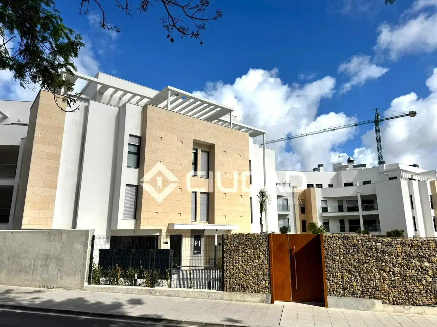 Vista exterior de Piso en venta en Sanlúcar de Barrameda con Jardín privado, Terraza y Trastero