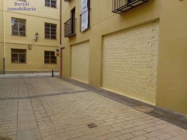Business premises for sale in Calle cofradia del pez