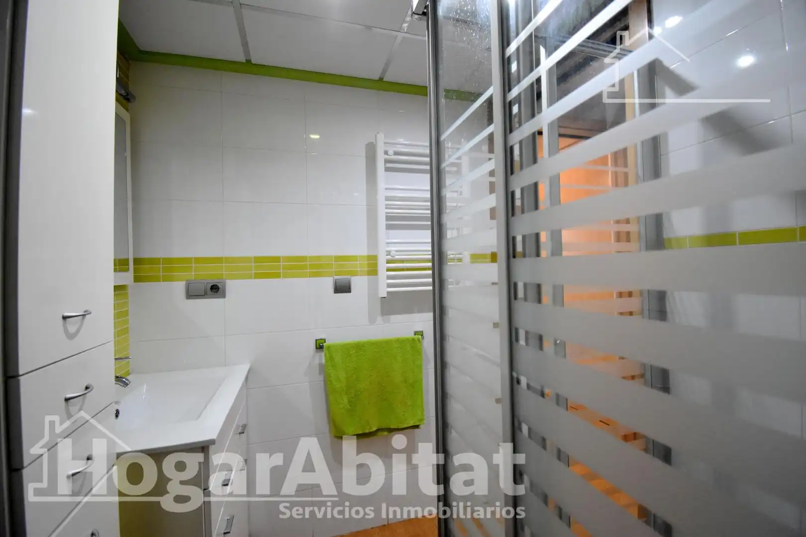 Baño de Ático en venta en Vilallonga / Villalonga con Aire acondicionado y Terraza