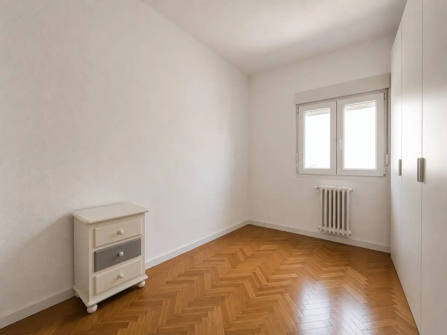 Flat for sale in Reyes