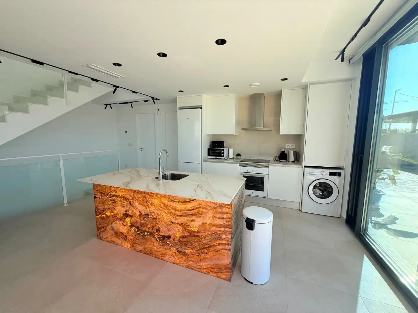 Cuina de Casa o xalet en venda en Santa Pola amb Aire condicionat, Jardí privat i Terrassa