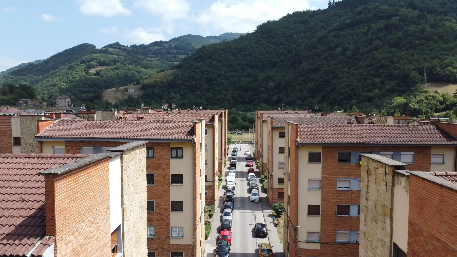 Vista exterior de Piso en venta en Aller