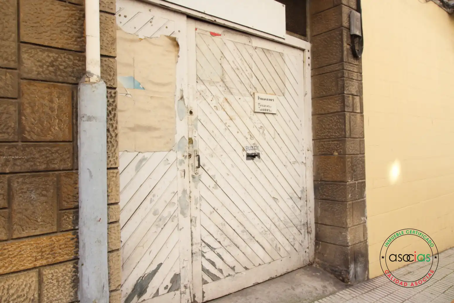 Business premises for sale in Gijón - Joaquín Solís 37, imagen 2