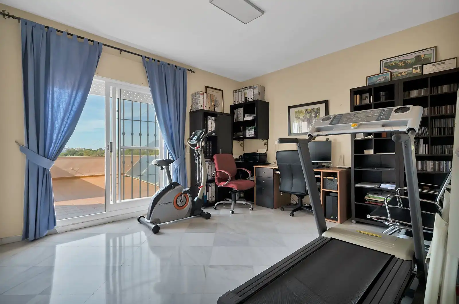 Chalet con piscina en venta en Avenida Pablo Ruiz Picasso 11, imagen 41