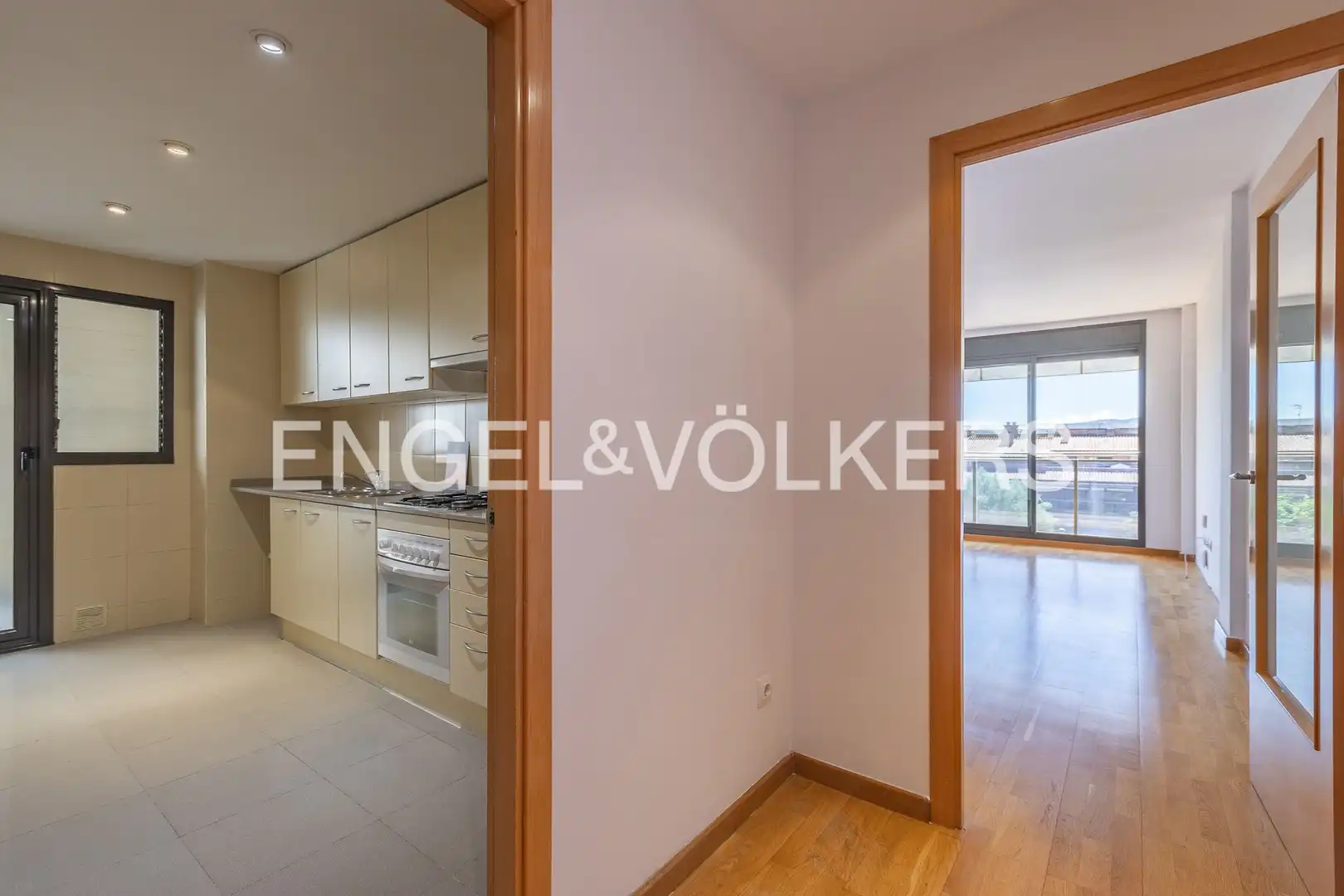 Flat for sale in Sant Cugat del Vallès  with Heating, Private garden and Parquet flooring