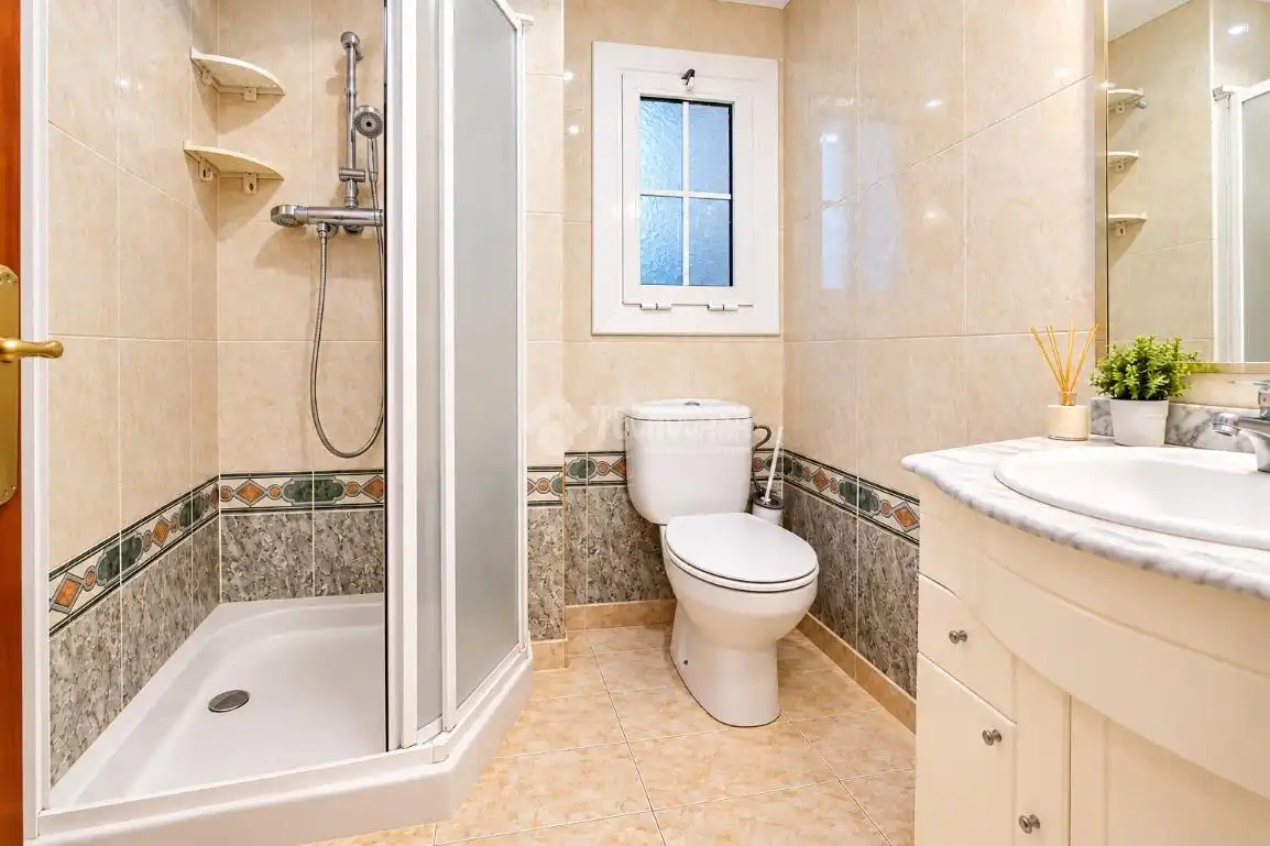 Badezimmer von Wohnung zum Verkauf in Sant Andreu - Gassó Vargas