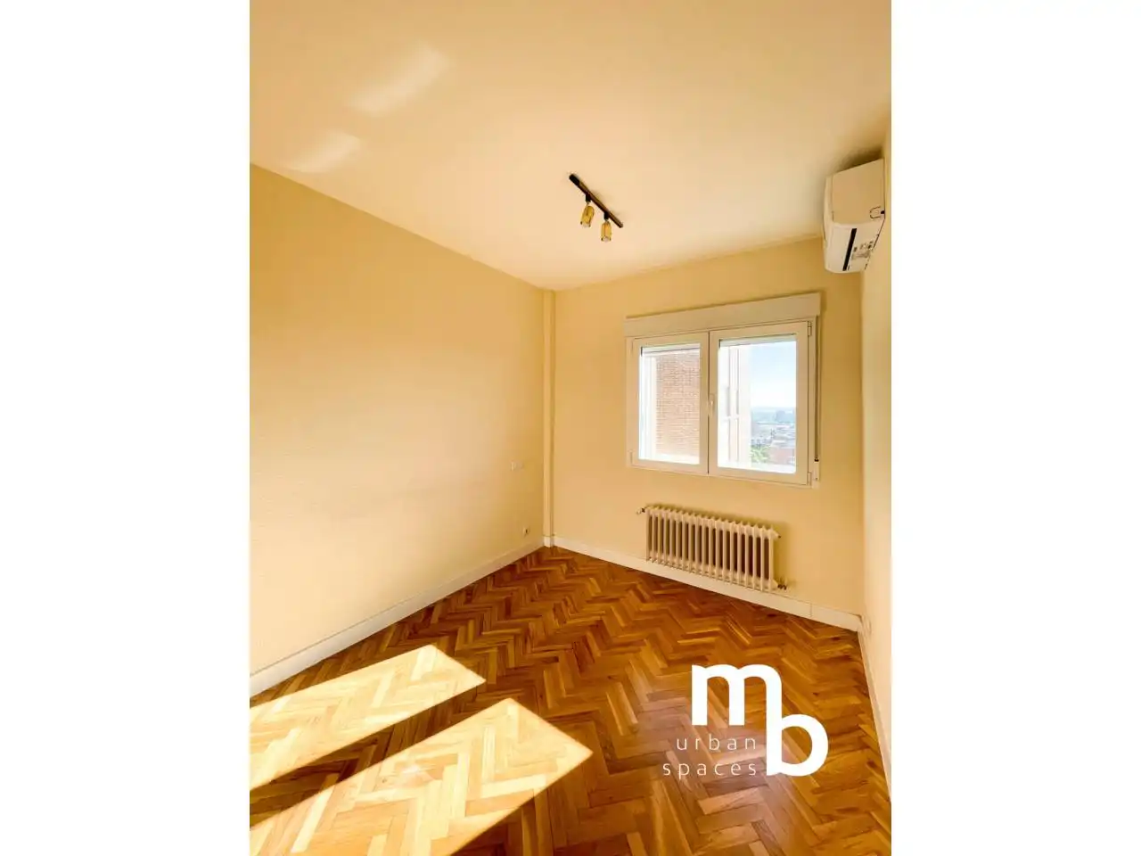 Habitación de Piso de alquiler en Madrid con Aire acondicionado, Calefacción y Parquet