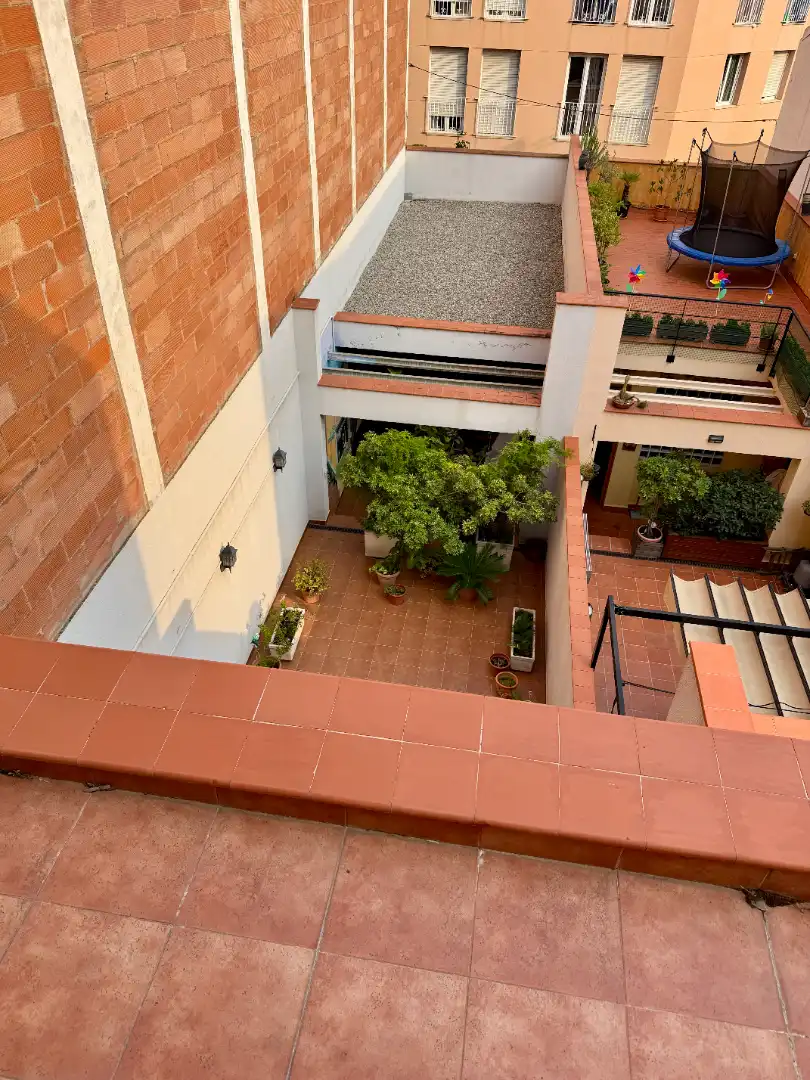 Terrassa de Casa adosada en venda en Barcelona amb Aire condicionat, Calefacció i Jardí privat