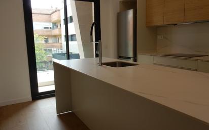 Kitchen of Flat for sale in Rubí  with Air Conditioner, Heating and Oven