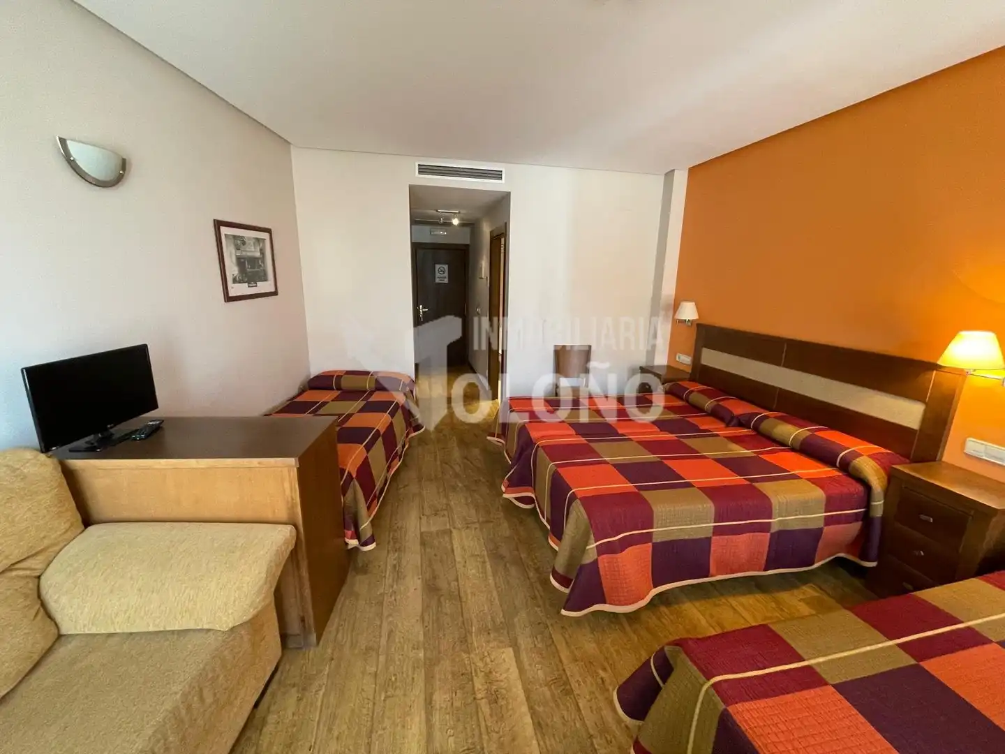 Habitación de Edificio en venta en Castañares de Rioja