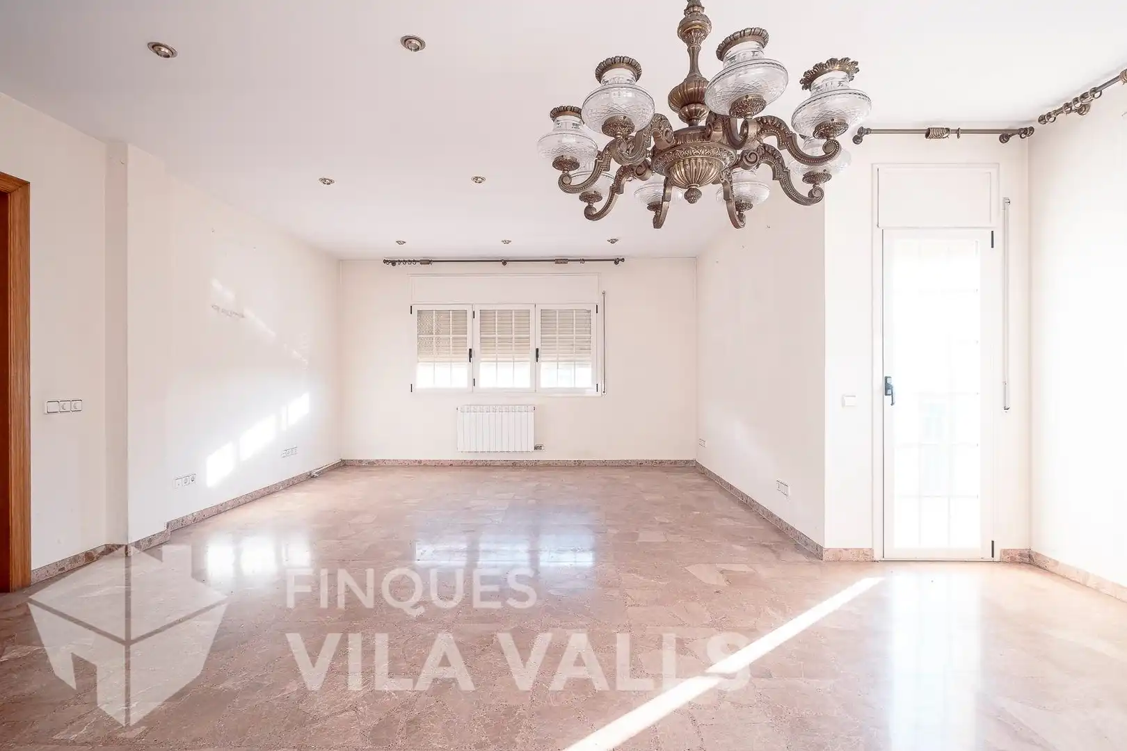 Xalet amb jardí en venda a Carrer C xiprer, imagen 5