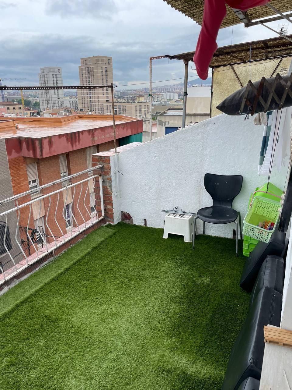 Terrassa de Àtic en venda en Santa Coloma de Gramenet amb Terrassa i Alarma