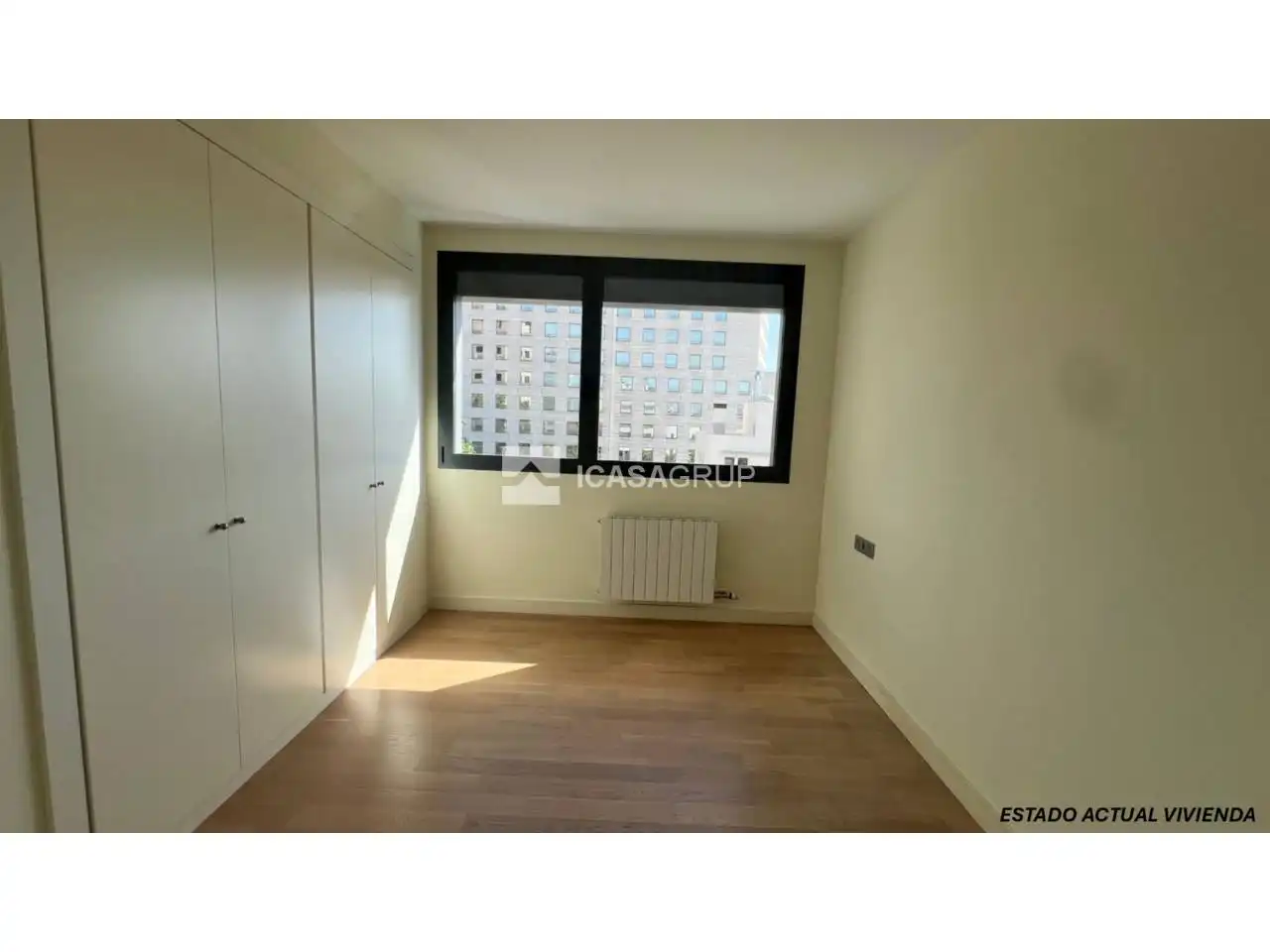 Bedroom of Flat for sale in Barcelona  with Air Conditioner, Heating and Parquet flooring