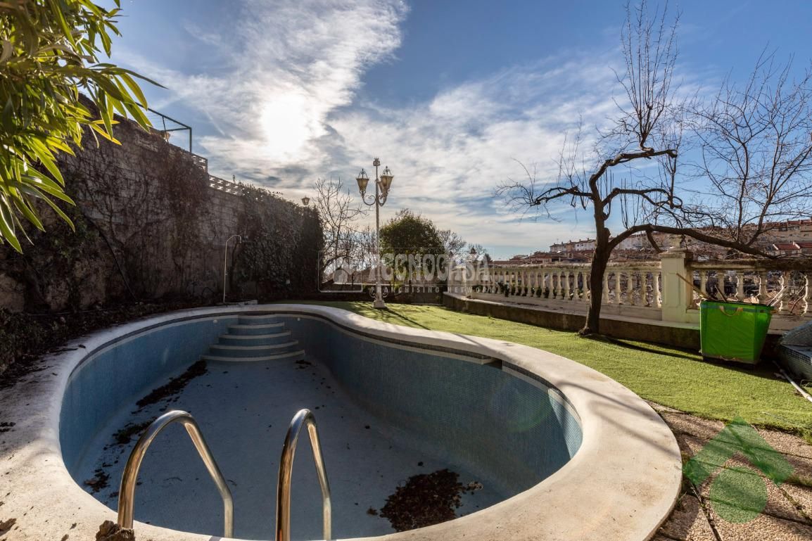 Swimming pool of Single-family semi-detached for sale in Alfacar