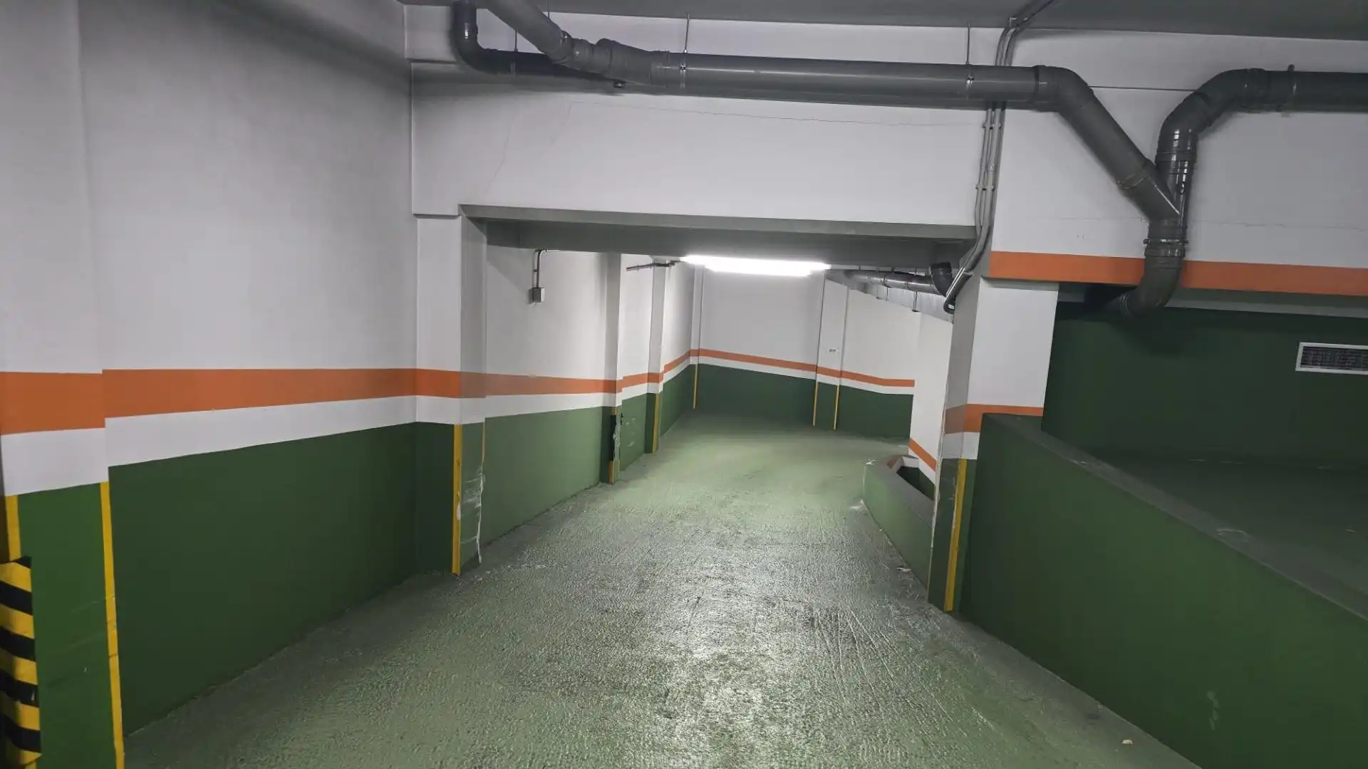 Garage zum Verkauf in Calle Calle Juan Díaz Porlier, 20, 20, Someso - Matogrande