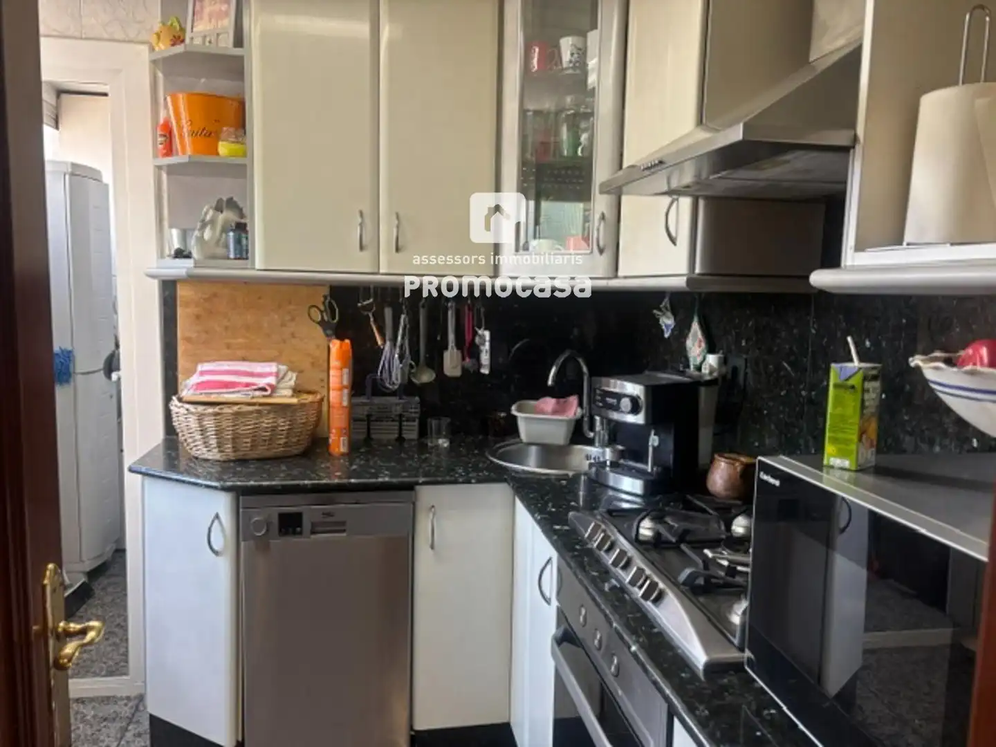 Cocina de Piso en venta en Badia del Vallès con Aire acondicionado, Terraza y Balcón