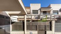 Exterior view of Single-family semi-detached for sale in  Granada Capital  with Air Conditioner and Balcony