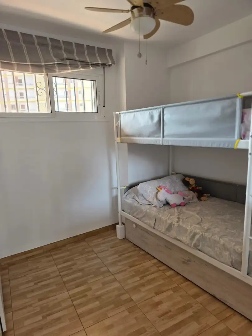 Habitación de Piso en venta en Vélez-Málaga con Aire acondicionado y Piscina comunitaria