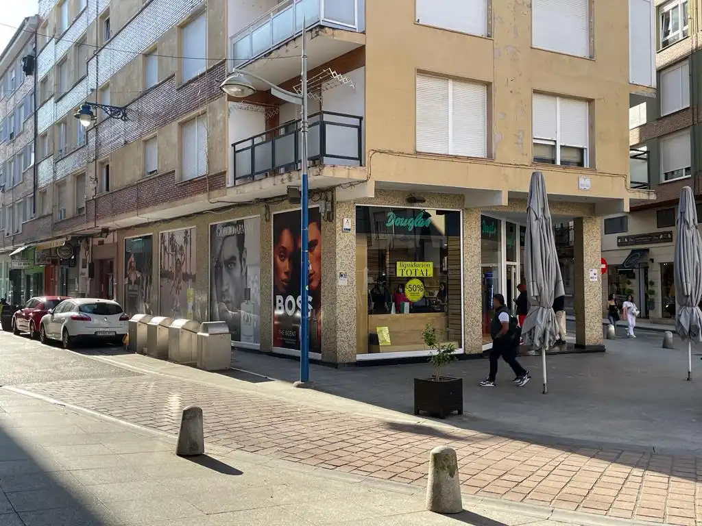 Local de alquiler en Juan José Ruano, 1, Santoña