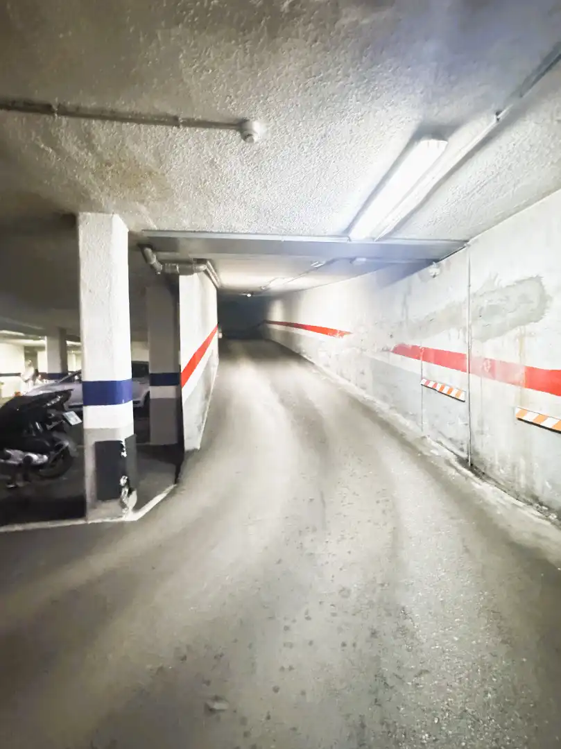 Parking de Ático en venta en Avilés con Calefacción, Parquet y Terraza