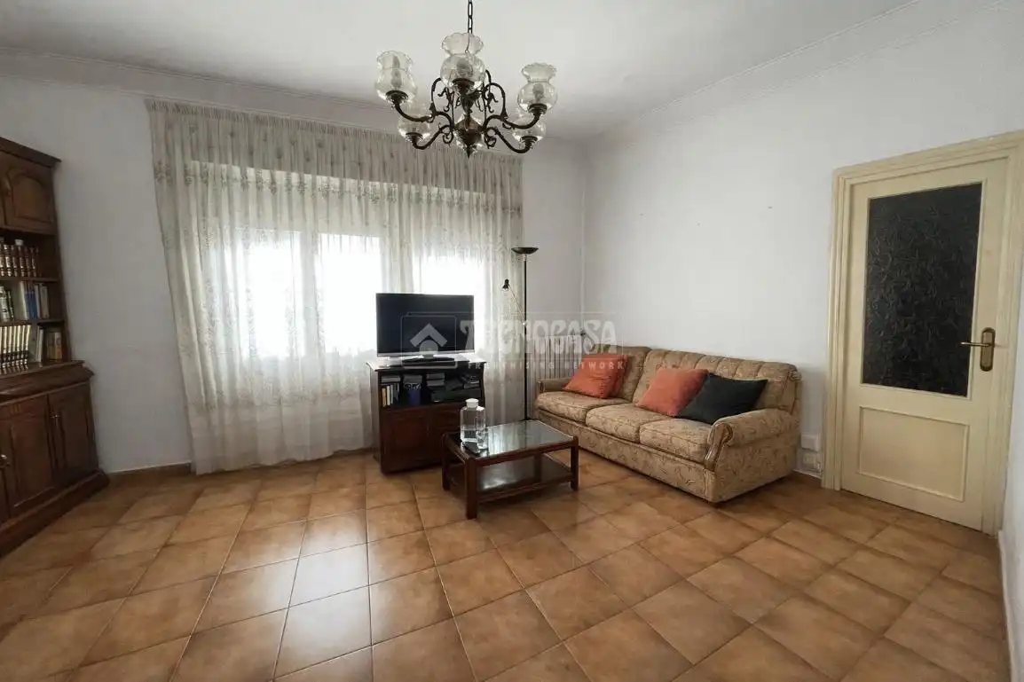 Living room of Flat for sale in Zaragoza  with Air Conditioner, Heating and Terrace
