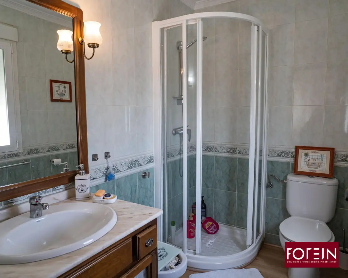 Bany de Casa o xalet en venda en Torrejón del Rey amb Aire condicionat, Calefacció i Jardí privat