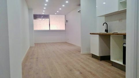 Foto 4 de Planta baixa de lloguer a Porta, Barcelona Capital