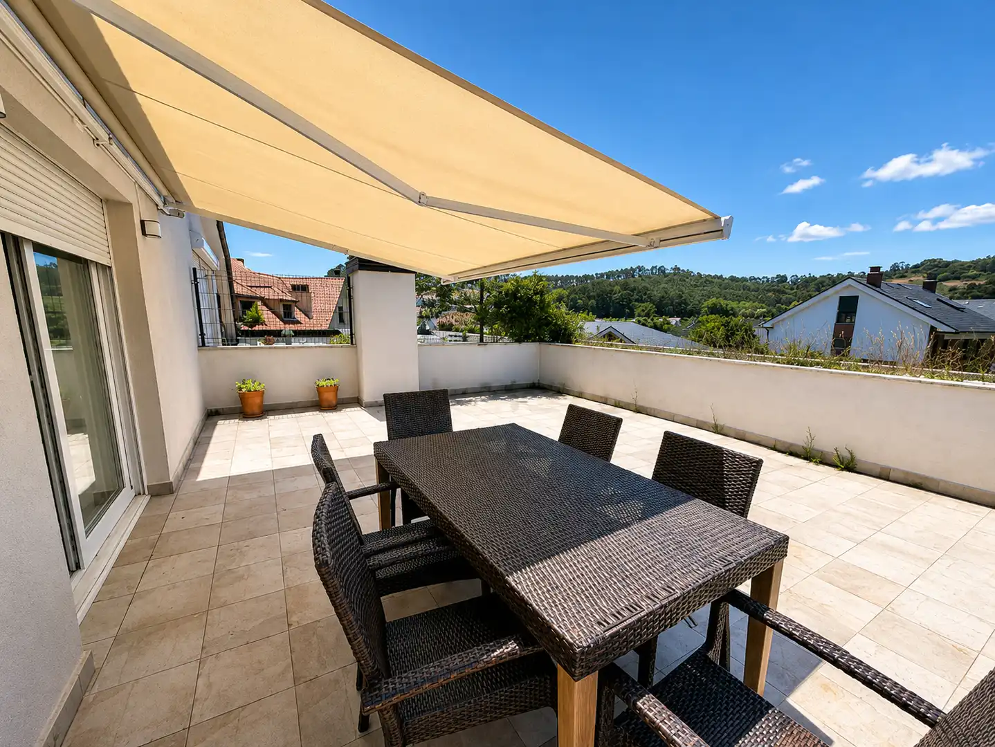 Penthouse with lift to rent in Barrio Mortera