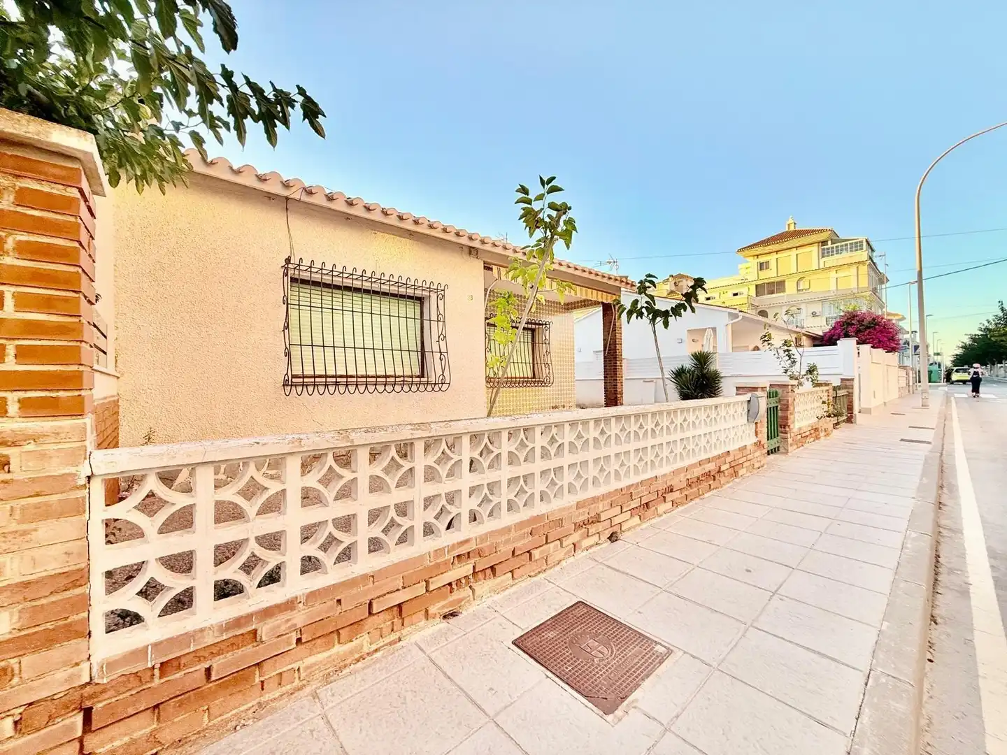 Casa aparellada amb jardí en venda a Torre de la Horadada, imagen 4