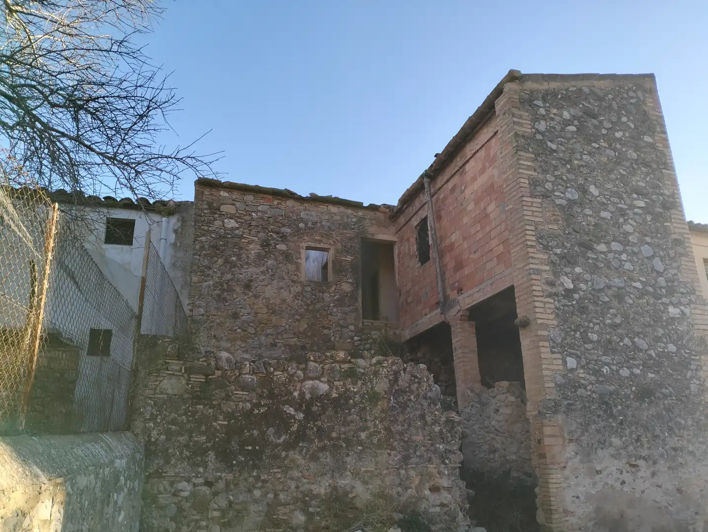 Vista exterior de Casa adosada en venta en Bàscara con Jardín privado, Terraza y Balcón