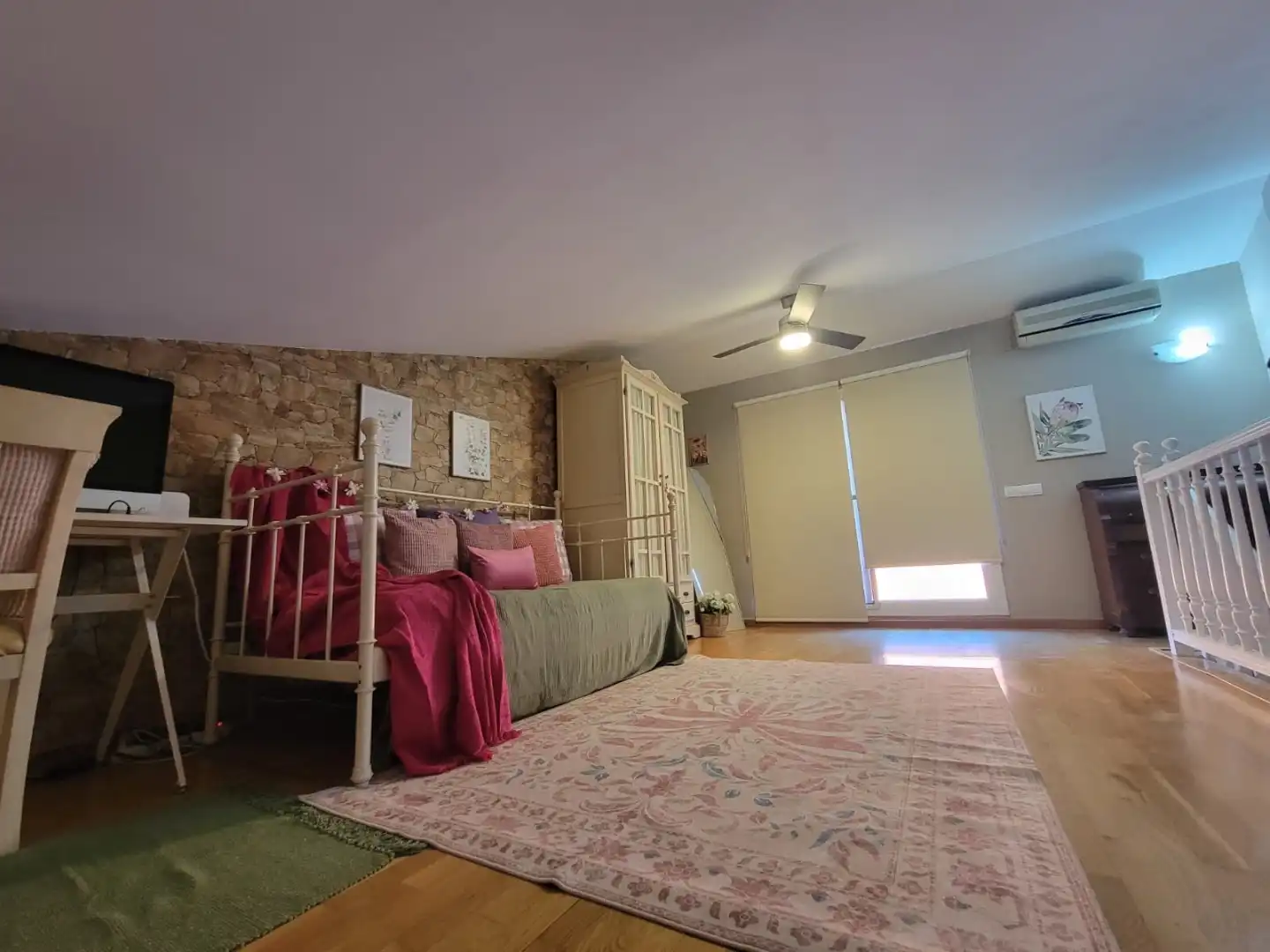 Dormitori de Casa adosada en venda en Reus amb Aire condicionat, Parquet i Terrassa