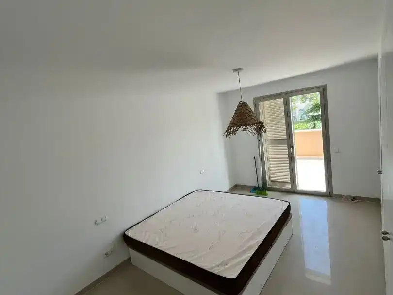 Dormitori de Casa adosada de lloguer en Calvià amb Aire condicionat, Piscina i Balcó