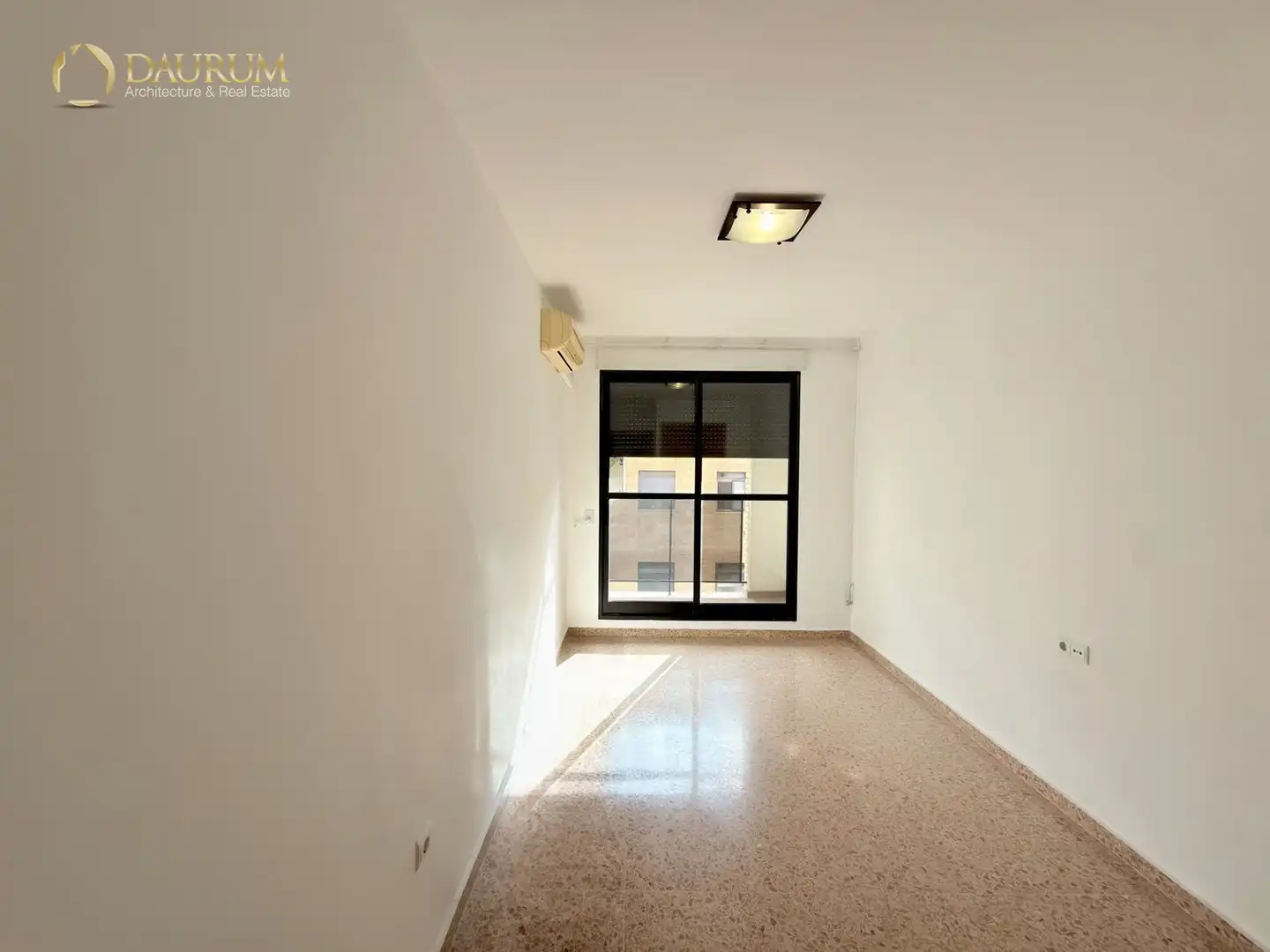 Flat for sale in Casc Urbà