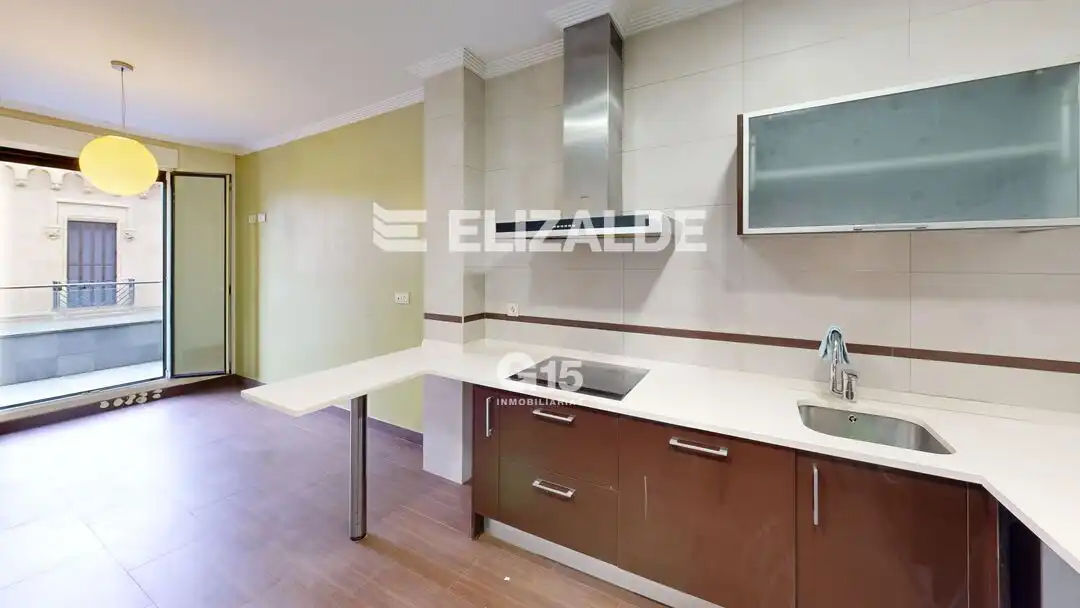 Piso en venta en Euskal Herria Kalea, Parte Vieja