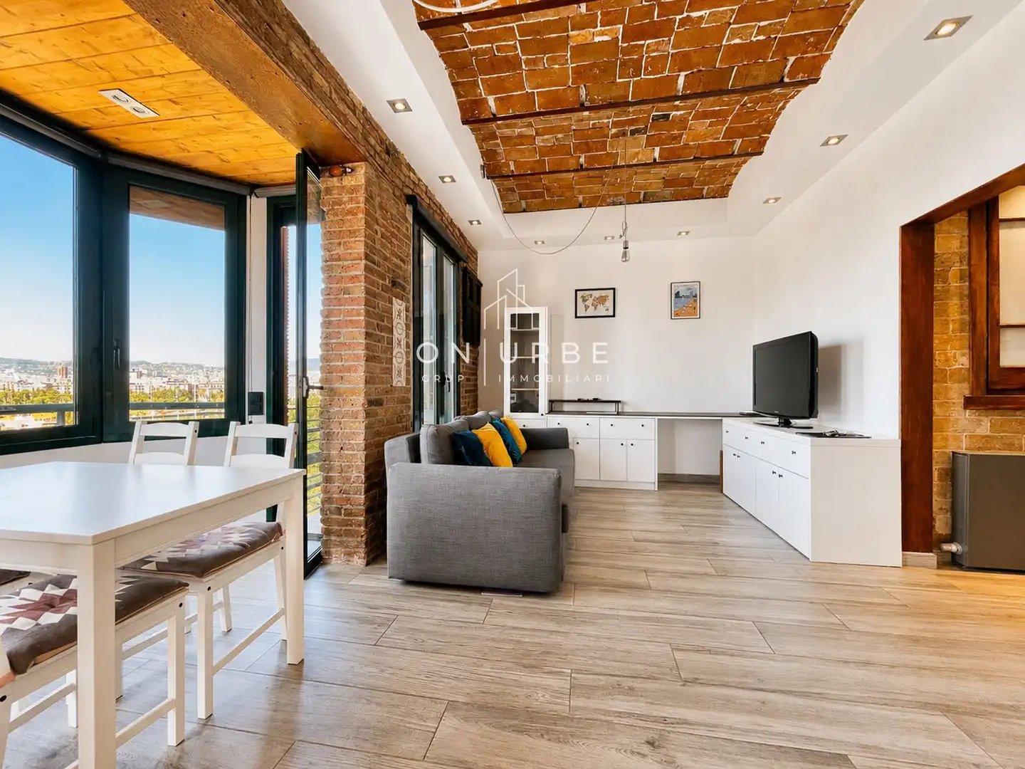 Piso con terraza en venta en Joan de Borbo Comte Barce, imagen 10