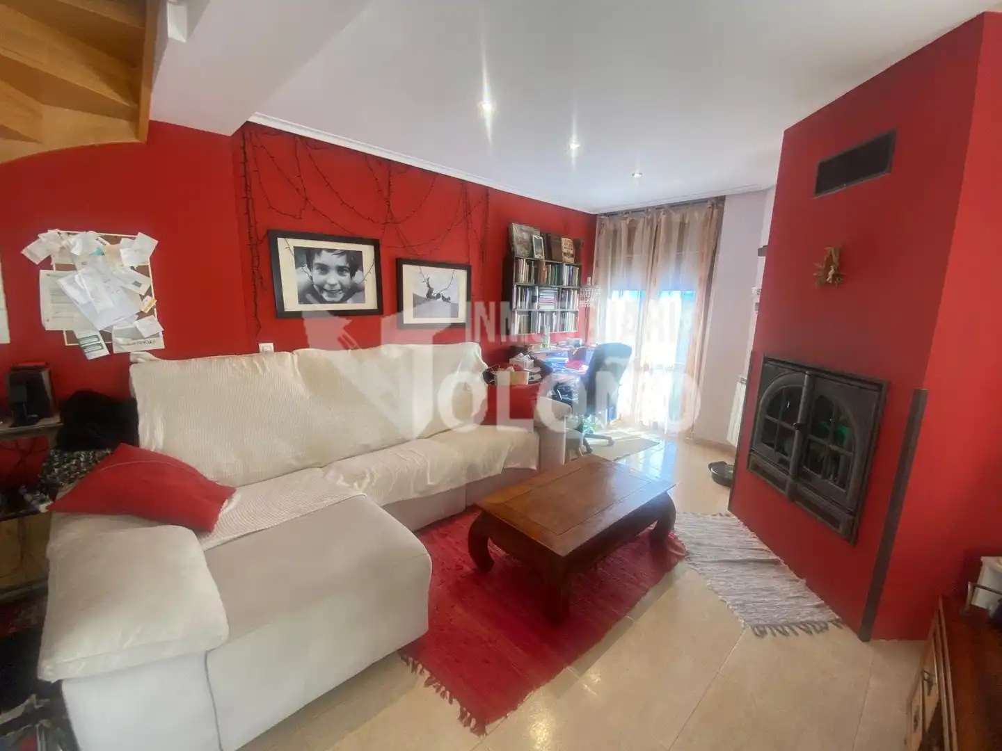 Sala d'estar de Casa adosada en venda en Leza amb Calefacció, Jardí privat i Parquet