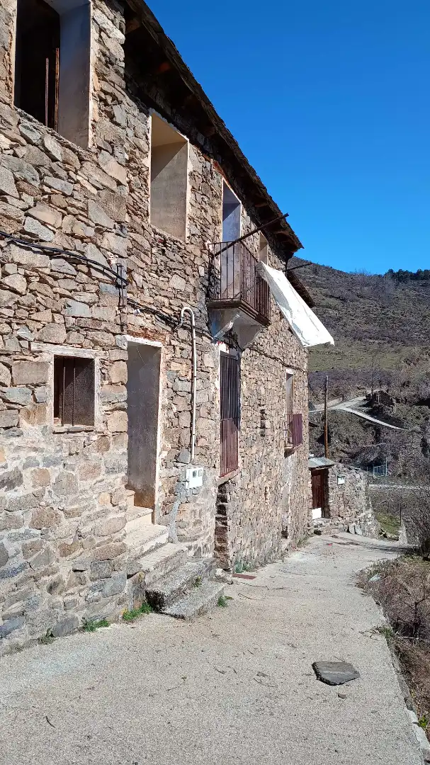 Vista exterior de Finca rústica en venda en Soriguera amb Balcó