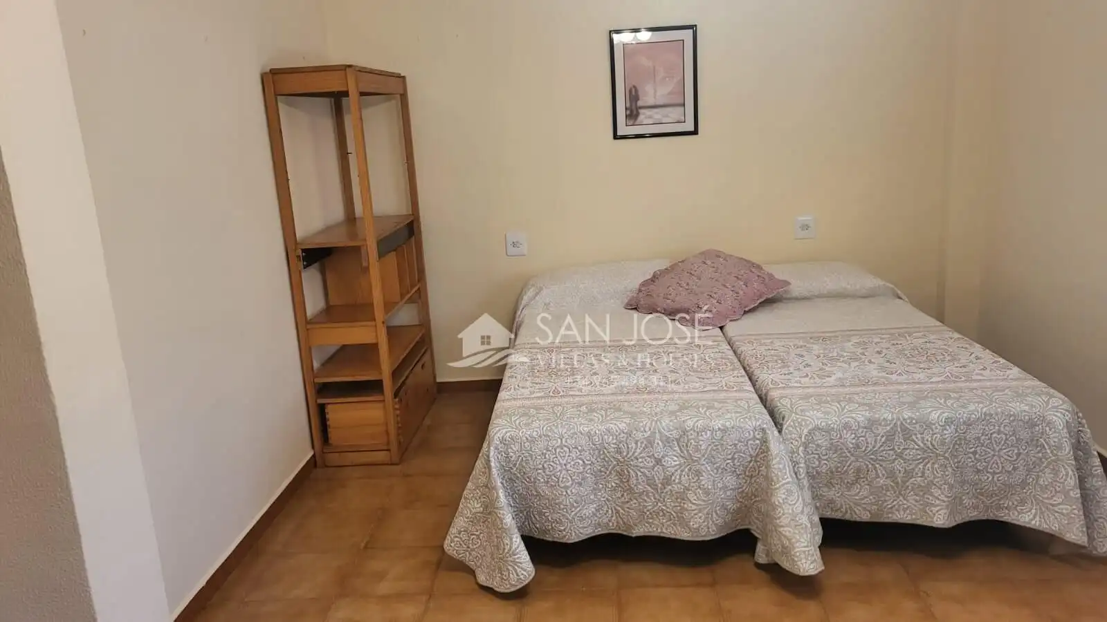 Habitación de Piso de alquiler en El Verger con Aire acondicionado, Amueblado y Balcón