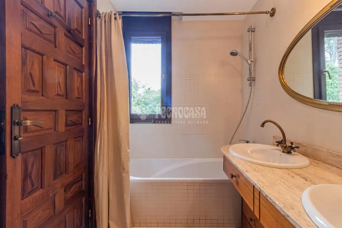 Baño de Casa o chalet en venta en Sant Cugat del Vallès con Aire acondicionado y Terraza