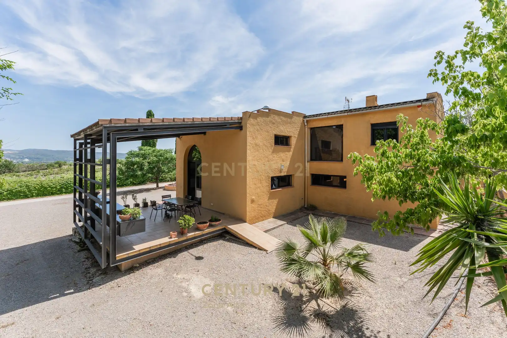 Terrassa de Casa o xalet en venda en Castellví de la Marca amb Piscina