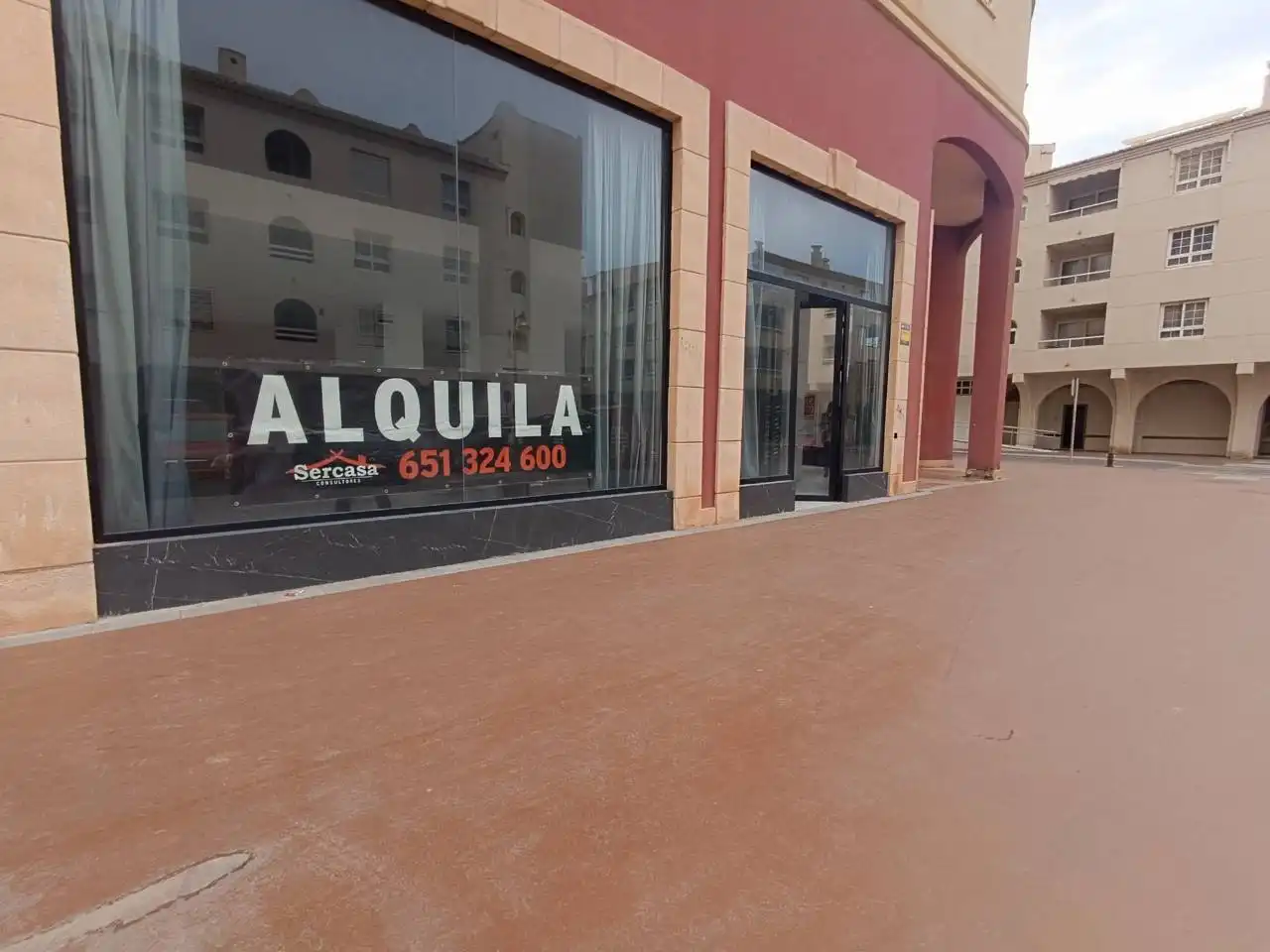 Local de lloguer en El Ejido amb Aire condicionat i Alarma