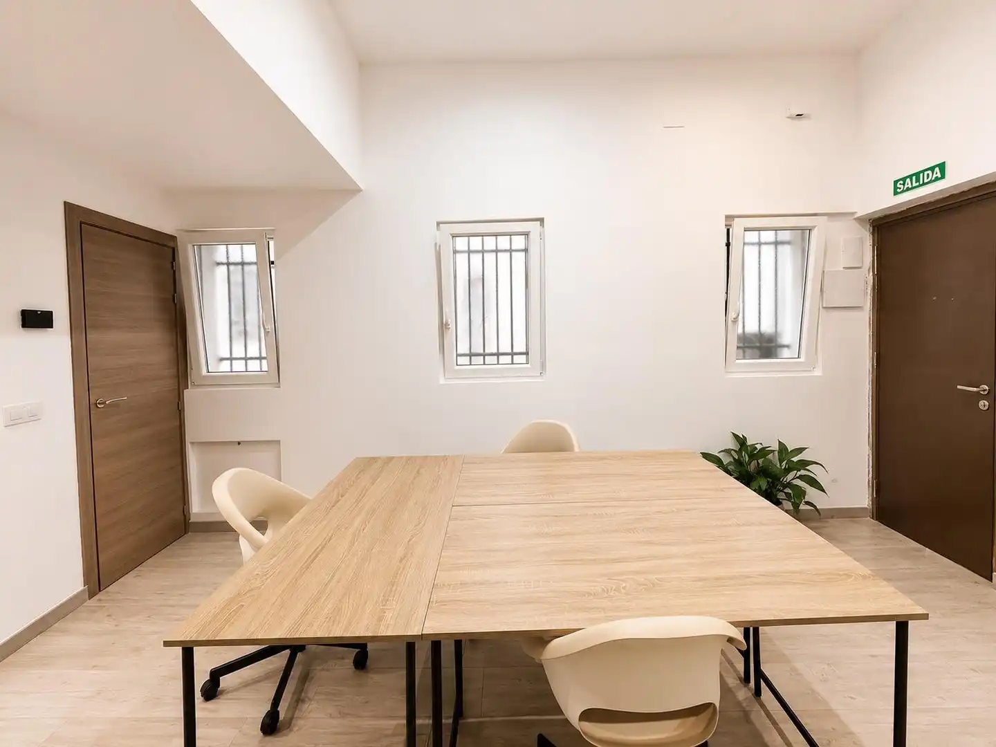 Menjador de Apartament en venda en Madrid amb Aire condicionat, Calefacció i Moblat