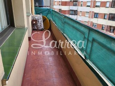 Pis amb balcó en venda a Amorebieta-Etxano