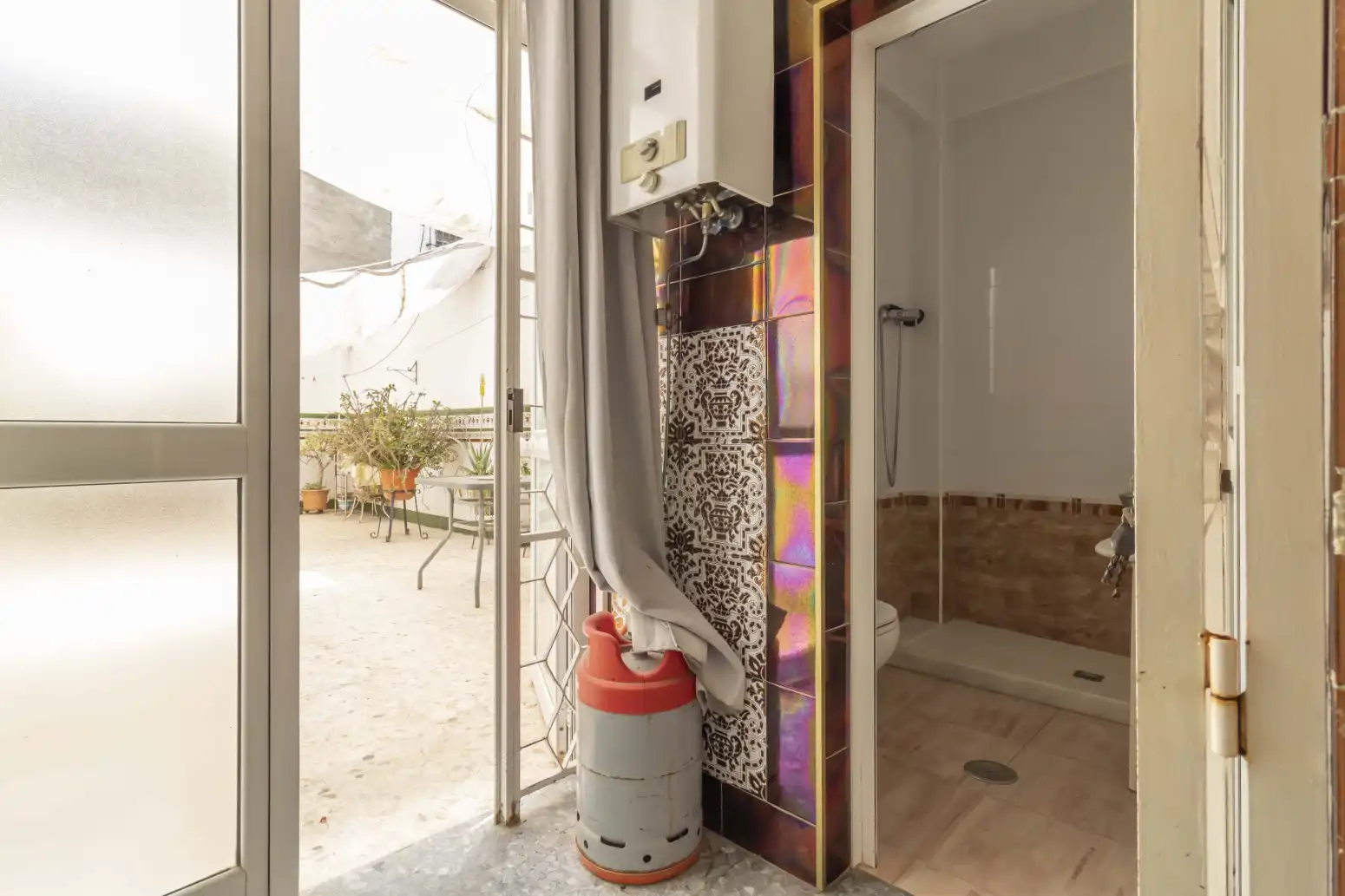 Bathroom of Detached homes for sale in Sevilla  with Air Conditioner, Terrace and Balcony